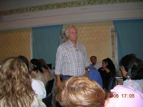 На лекции в Академии гомеопатии 2006 г